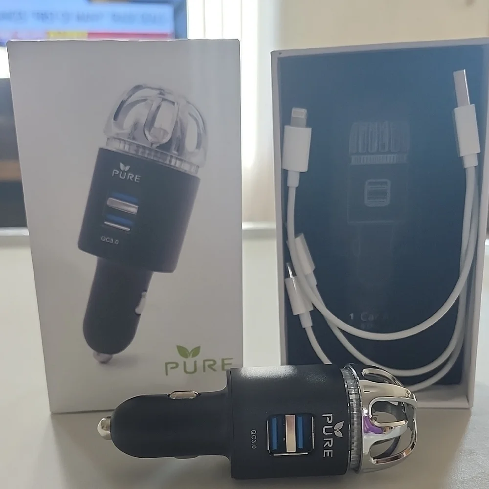 Pure Black Car Air Purifier and Dual USB Charger Quick Charge 3.0 USB